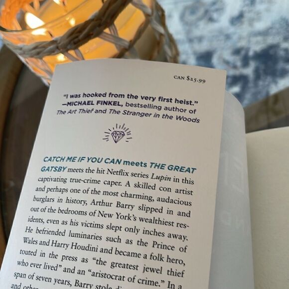 Dean Jobb - A Gentleman and a Thief: The Daring Jewel Heists of a Jazz Age Rogue - Picture 7 of 7